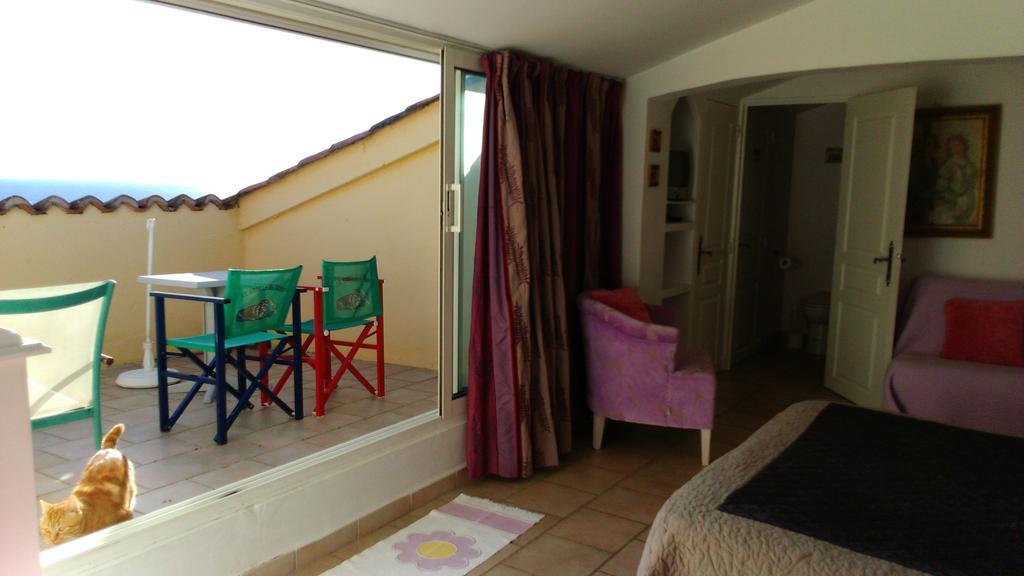 Mavilla Akwaba Sainte-Maxime Esterno foto